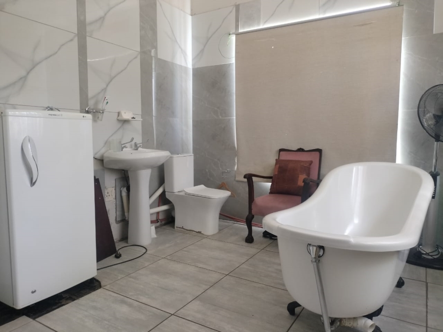 4 Bedroom Property for Sale in Noordhoek Free State